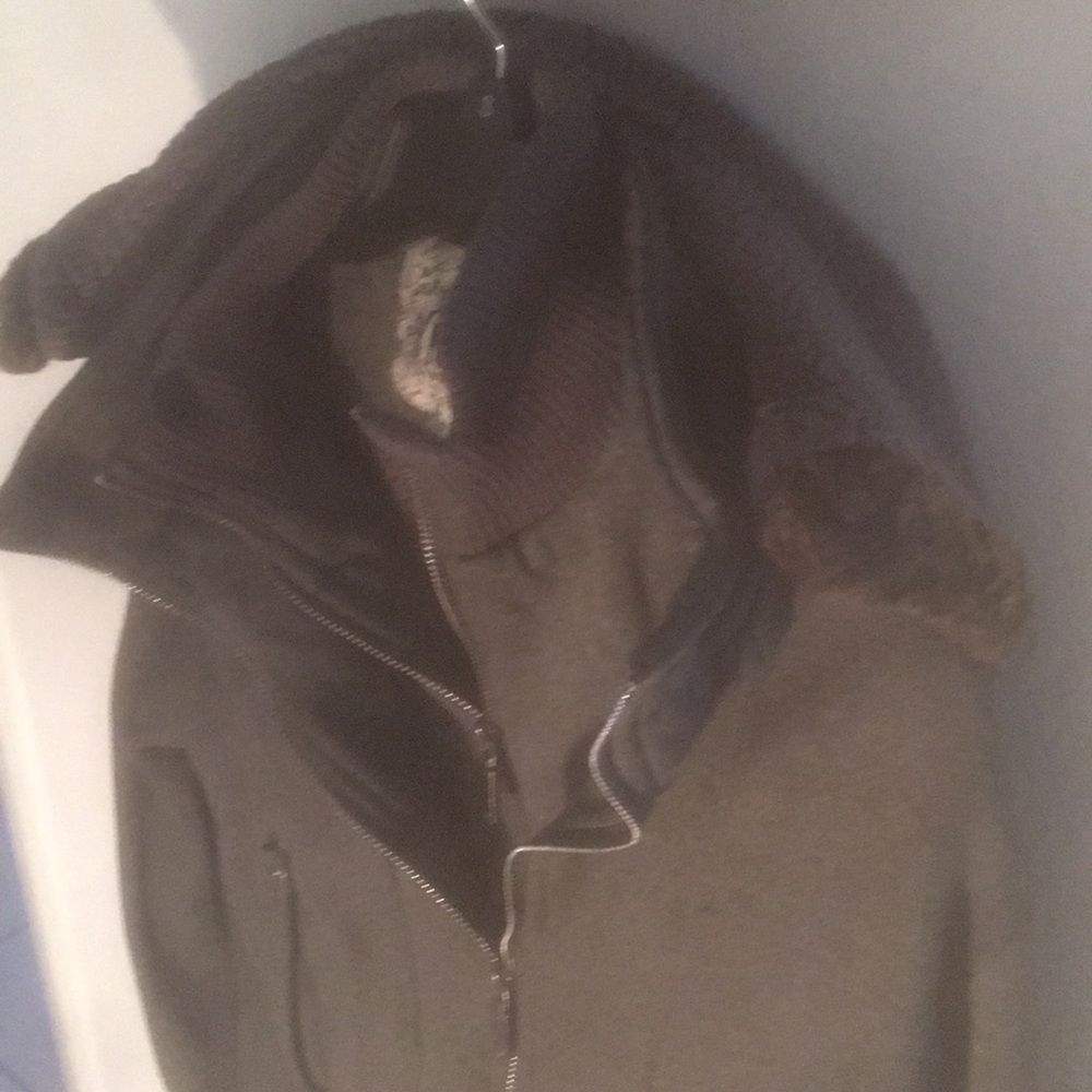 Hooded Jacket - Picture 4 of 4